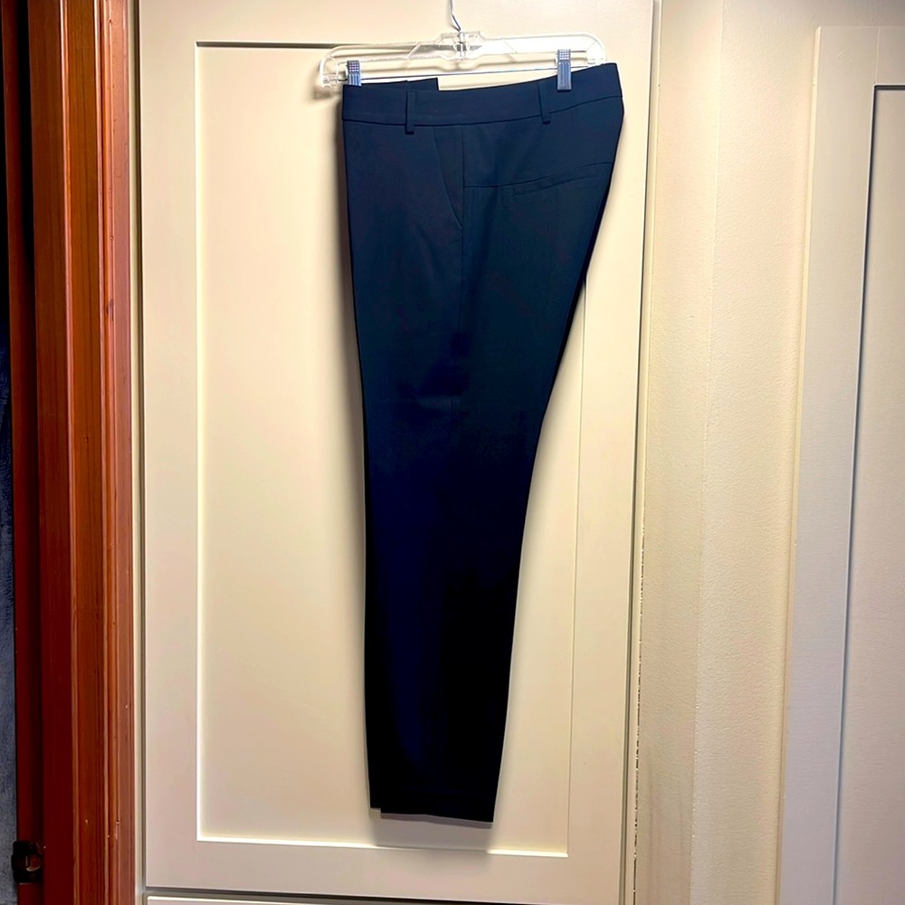 Veronica Beard Pipes & Shaw - women’s black trousers size 8